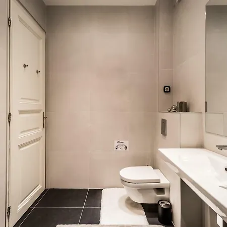 Bpr Luxe De Noir Et Blanc * Budapešť
